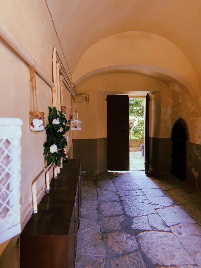 Apartment Claves Claustri - Storico Con Balcone *