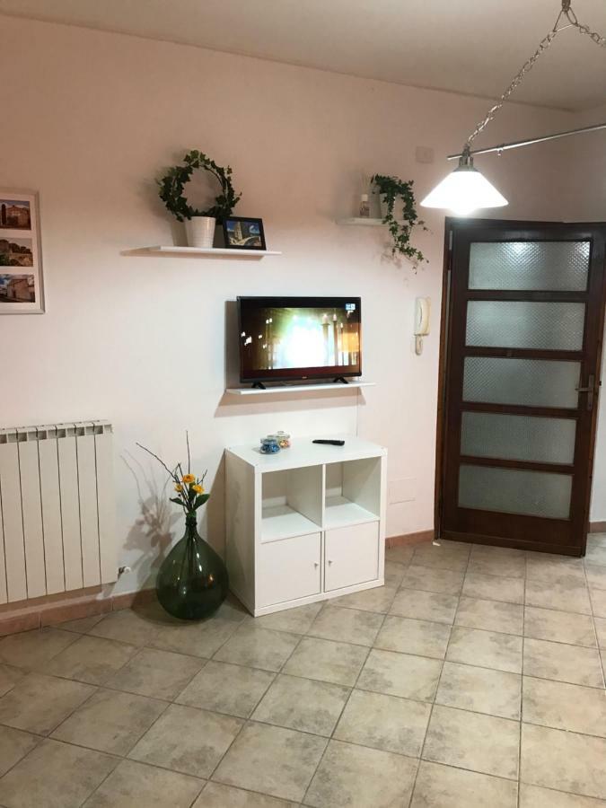 Claves Claustri - Storico Con Balcone Apartment